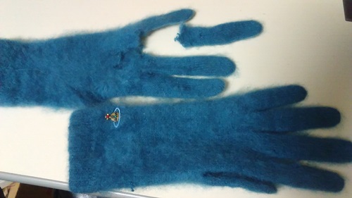 猫とモヘアの手袋